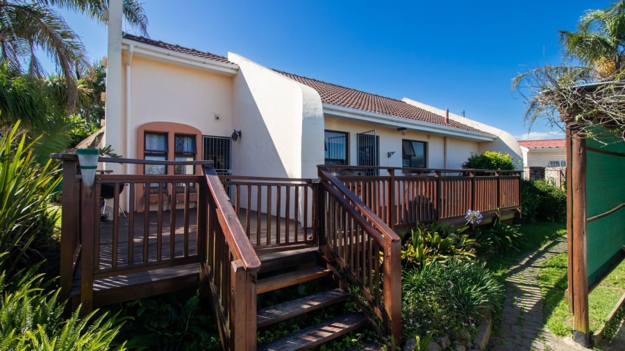 3 Bedroom Property for Sale in Beacon Bay Eastern Cape